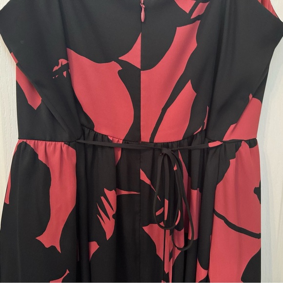 LIKE NEW! LOFT ANN TAYLOR MIDI DRESS. ADJUSTABLE STRAPS, LIGHTWEIGHT, BACK ZIP - Picture 13 of 14